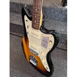 Fender Traditional 60s Jazzmaster 3-color sunburst 2025