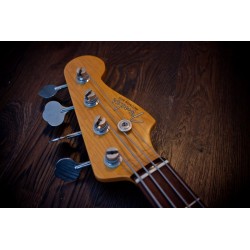Fender Precision Bass Lake Placid Blue, Pickguard Tortoise, MIJ