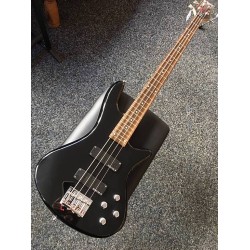 Basse Schecter 4 cordes. Perfect for Metal!