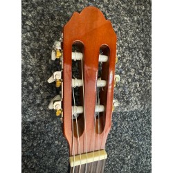 Spanische Klassische Gitarre mit Nylonsaiten. Gut für Anfänger.