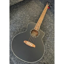 Ortega Electroacoustic Bass avec Cutaway Style et Profondeur