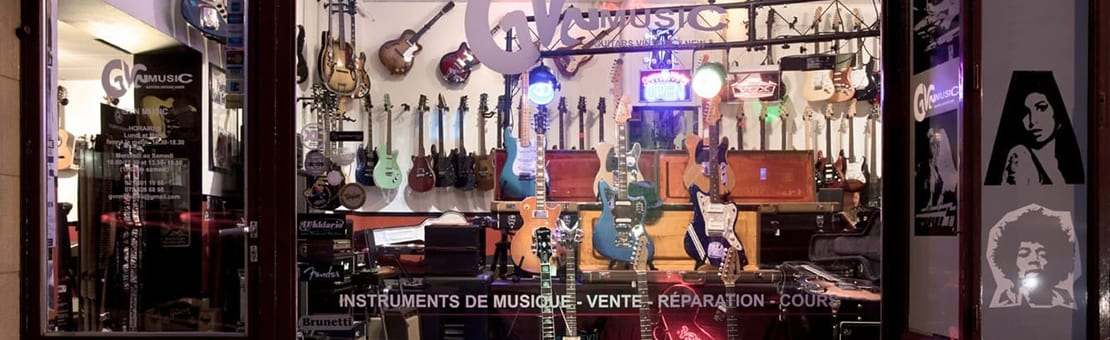 Magasin de musique GVN à Morges Gare, e-shop, commande en ligne de guitares, instruments et accessoires en Suisse Romande. zoom vue extérieur vitrine